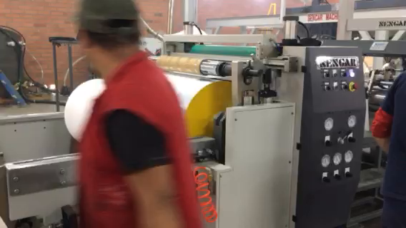LAMINANDO TELA TUBULAR